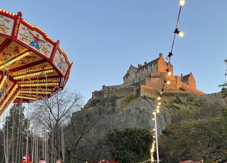 Castillo de Edimburo en diciembre.jpg